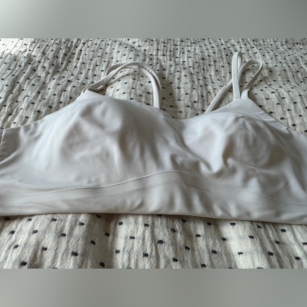 *SOLD* Like a cloud bra - Picture 3 of 5